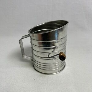 Farmhouse‎ Bromwell's Unisex OS Silver Vintage 5 Cup Measuring Flour Sifter Tin